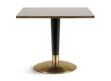 咖啡店休閑區(qū)簡約不銹鋼實木桌子