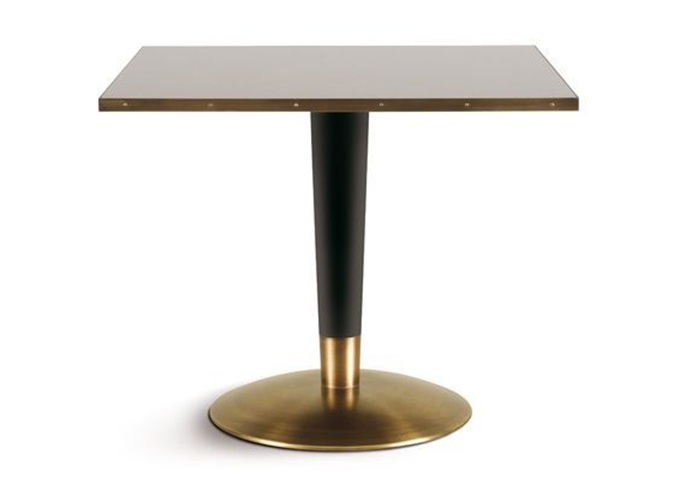 咖啡店休閑區(qū)簡(jiǎn)約不銹鋼實(shí)木桌子