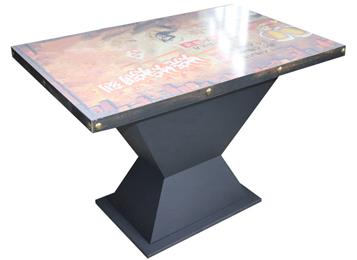 工業(yè)復(fù)古西餐廳磨砂五金漏斗餐桌_鐵藝貼片銅釘