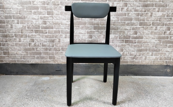 創(chuàng)意風(fēng)格西餐廳時(shí)尚簡約實(shí)木牛角椅