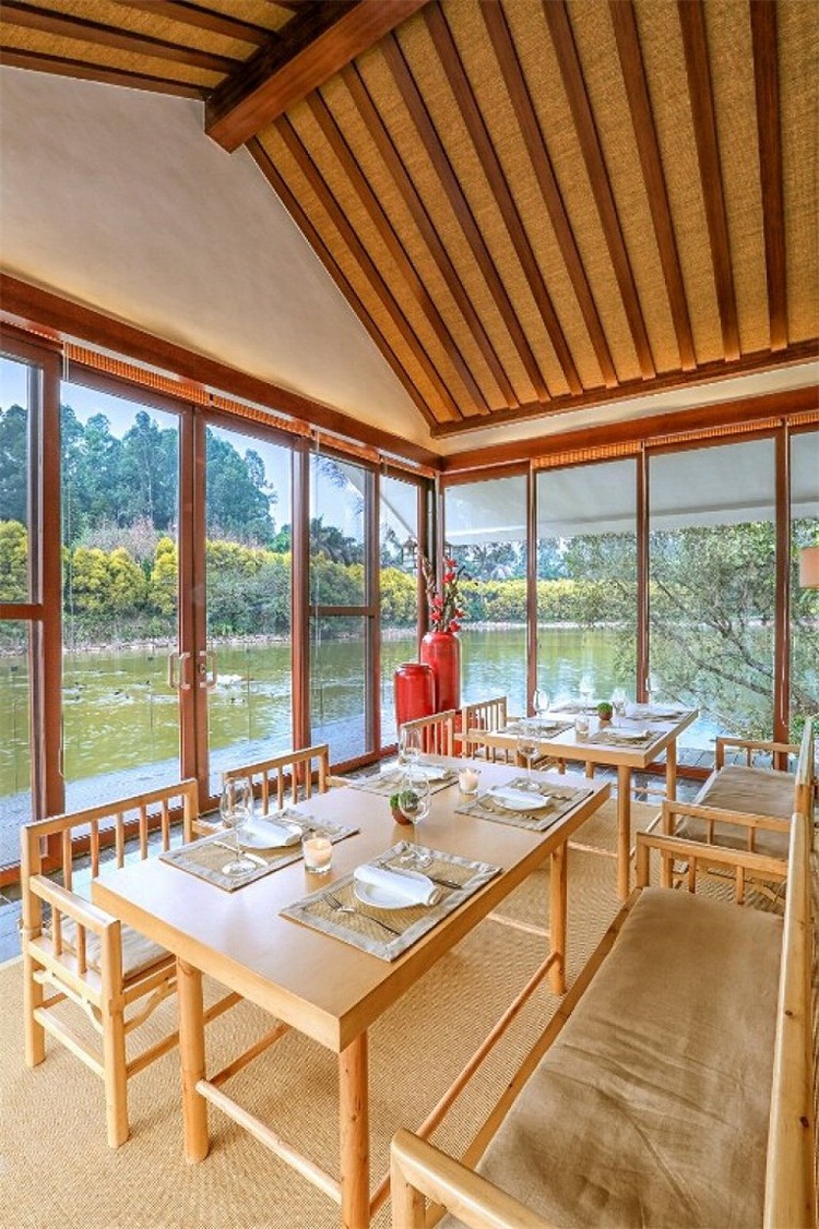 中餐廳空間設(shè)計(jì)效果圖