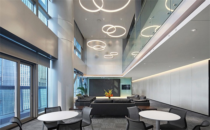 高端CBD大樓上的總部辦公樓設(shè)計(jì)有什么特點(diǎn)呢?-海德利設(shè)計(jì)