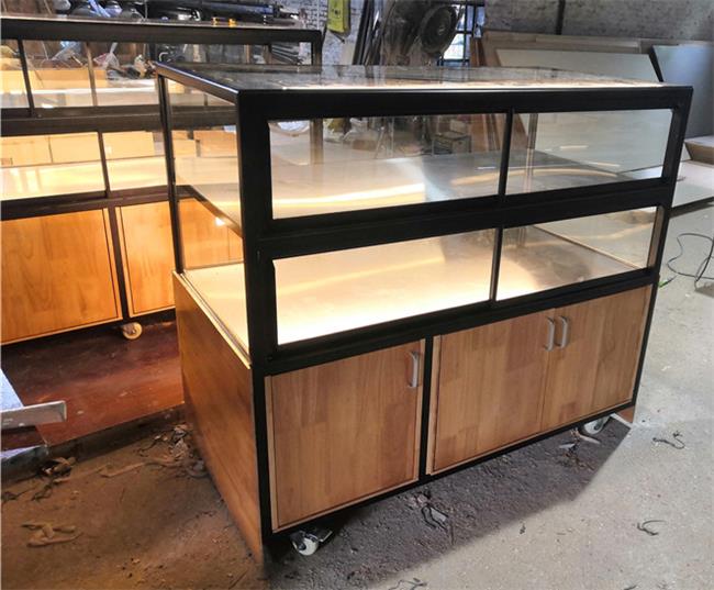 蛋糕柜臺(tái)展示柜